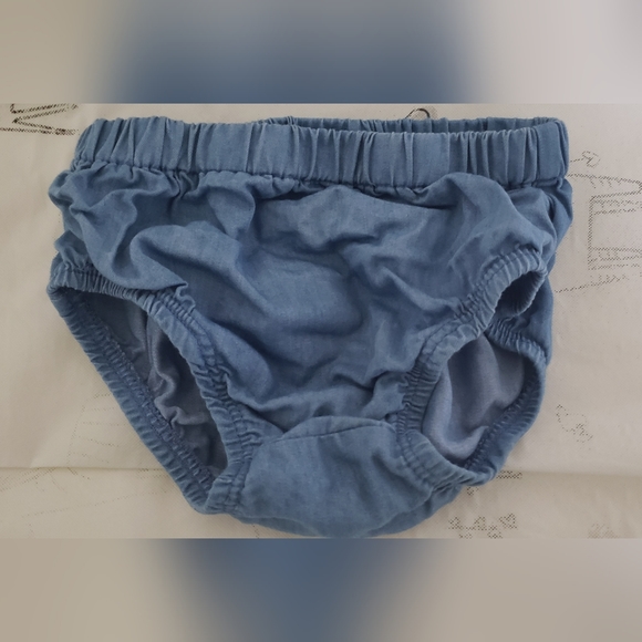 Guess girls 12 month old dress. - Picture 2 of 3